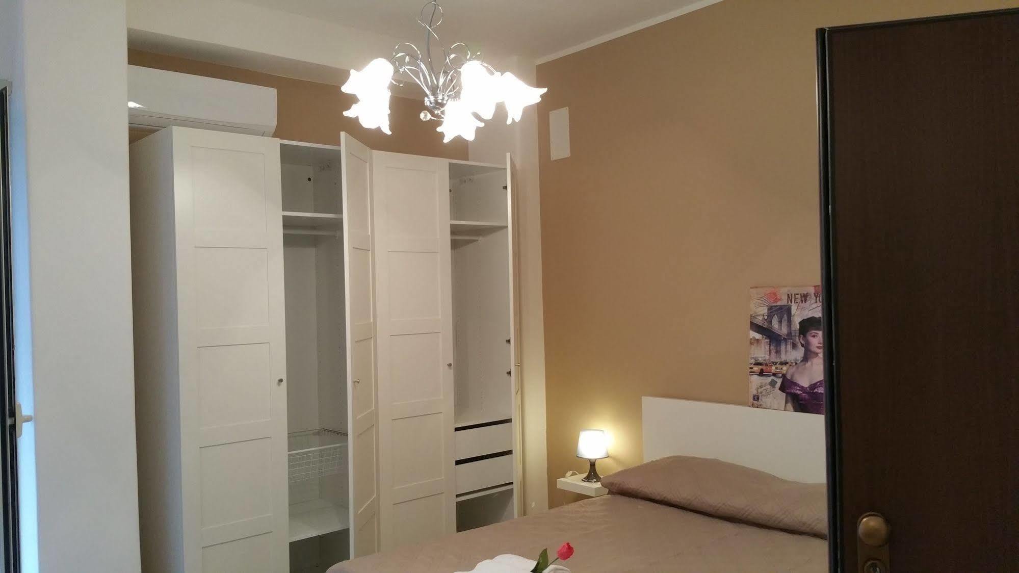 B&B Teocrito Catania Exteriör bild